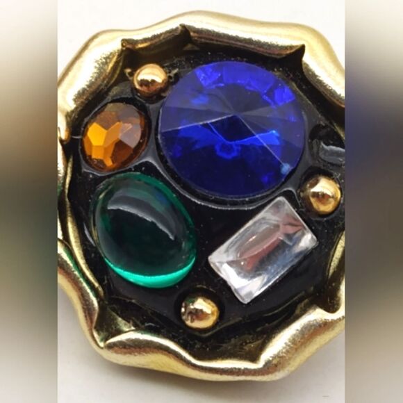 Vintage Gold Jeweled Clip On Earrings - Picture 4 of 14